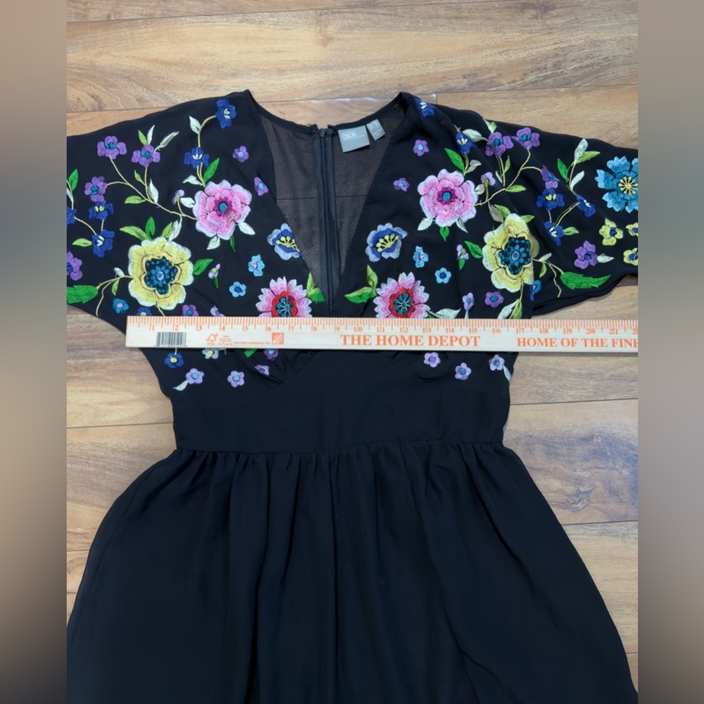 ASOS Black Sheer Embroidered Floral Dress Boho V-Neck Ruffle Hem Sz 10 Festival - Picture 5 of 6